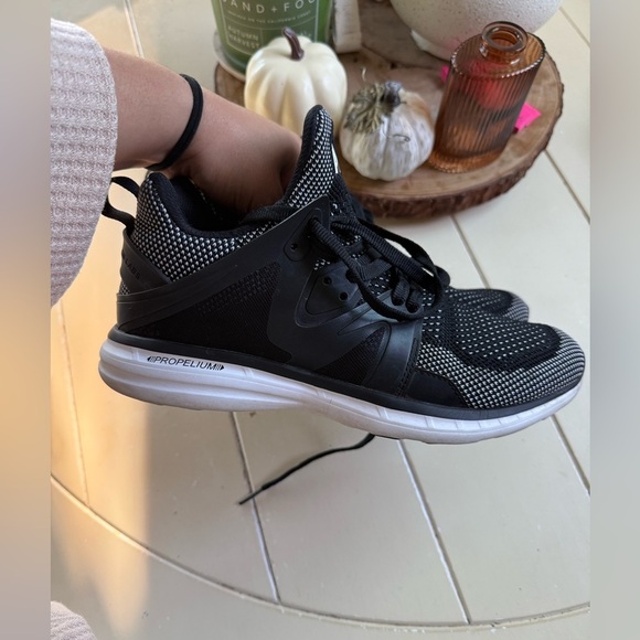 APL sneakers - Picture 2 of 5